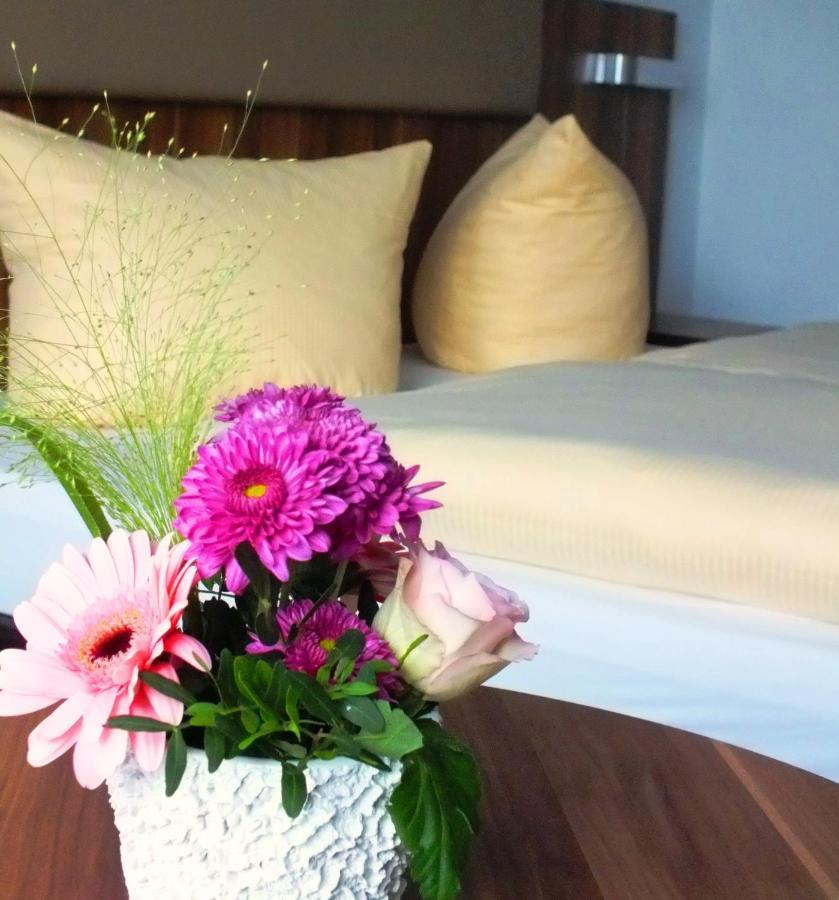 Hotel Loewen Meckenbeuren Ngoại thất bức ảnh