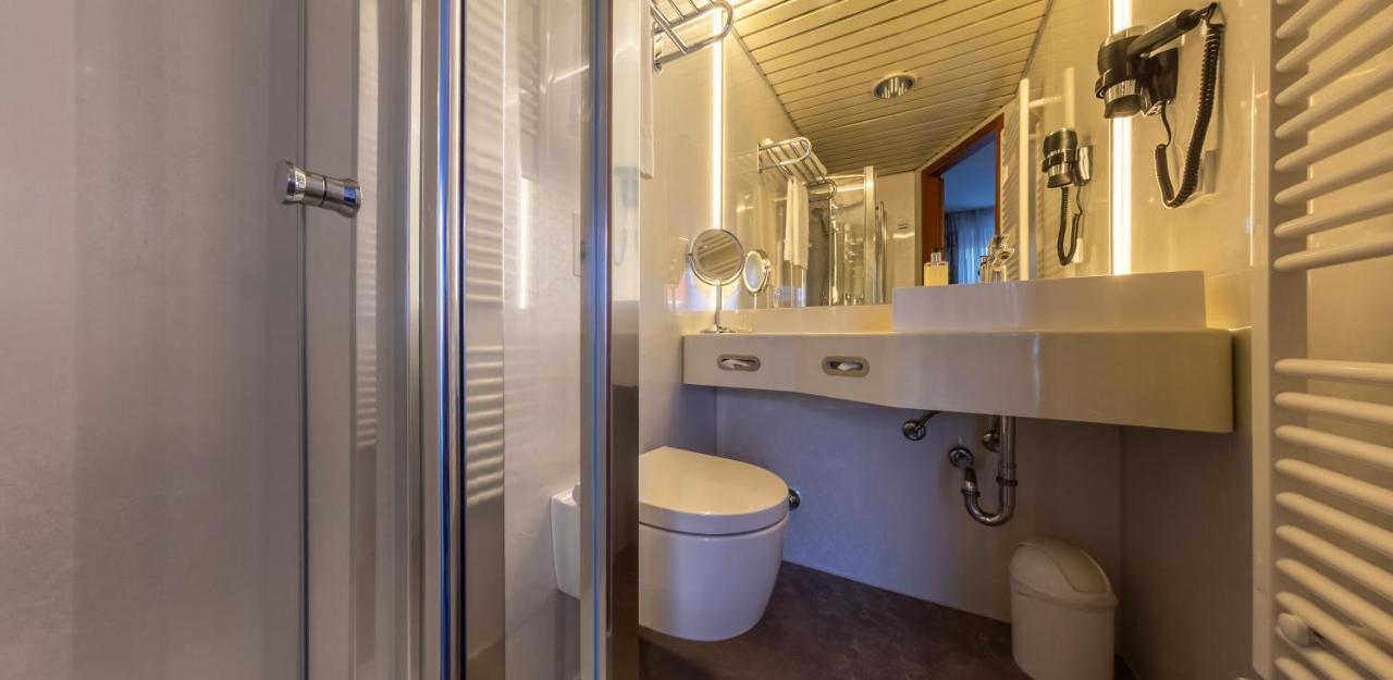 Hotel Loewen Meckenbeuren Ngoại thất bức ảnh