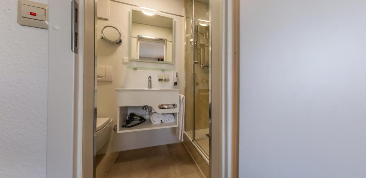 Hotel Loewen Meckenbeuren Ngoại thất bức ảnh